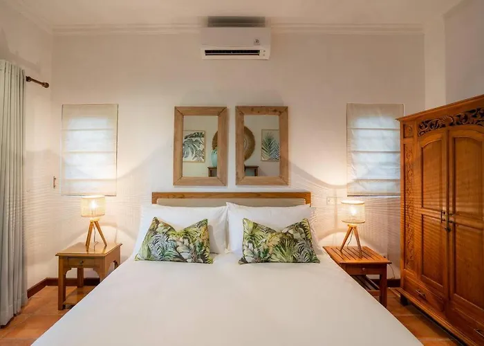 Villa Pande Sanur Beach Side